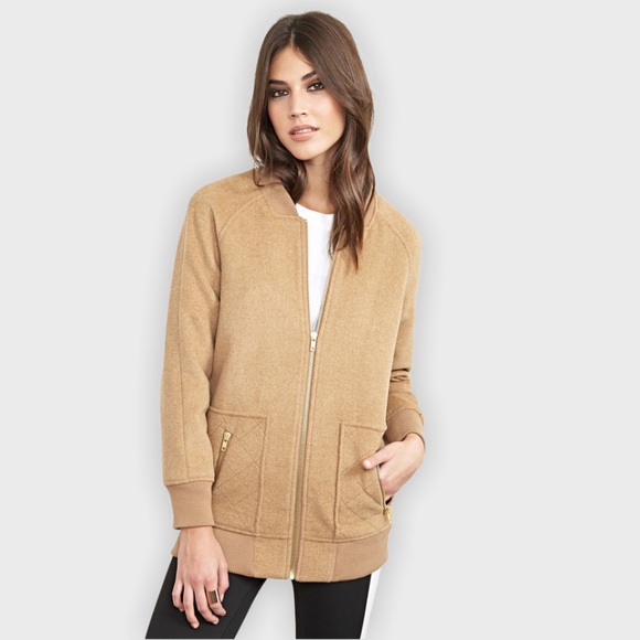 Forever 21 Jackets & Blazers - 🛍FOREVER 21 quilted bomber jacket